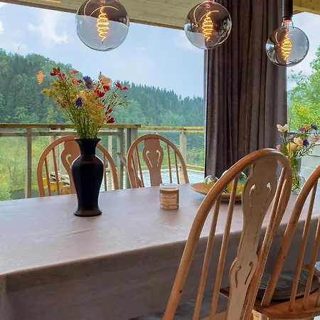 Holiday home 4 Bedroom Beautiful In Hyllestad