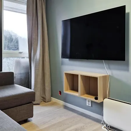 4 Bedroom Beautiful In Hyllestad